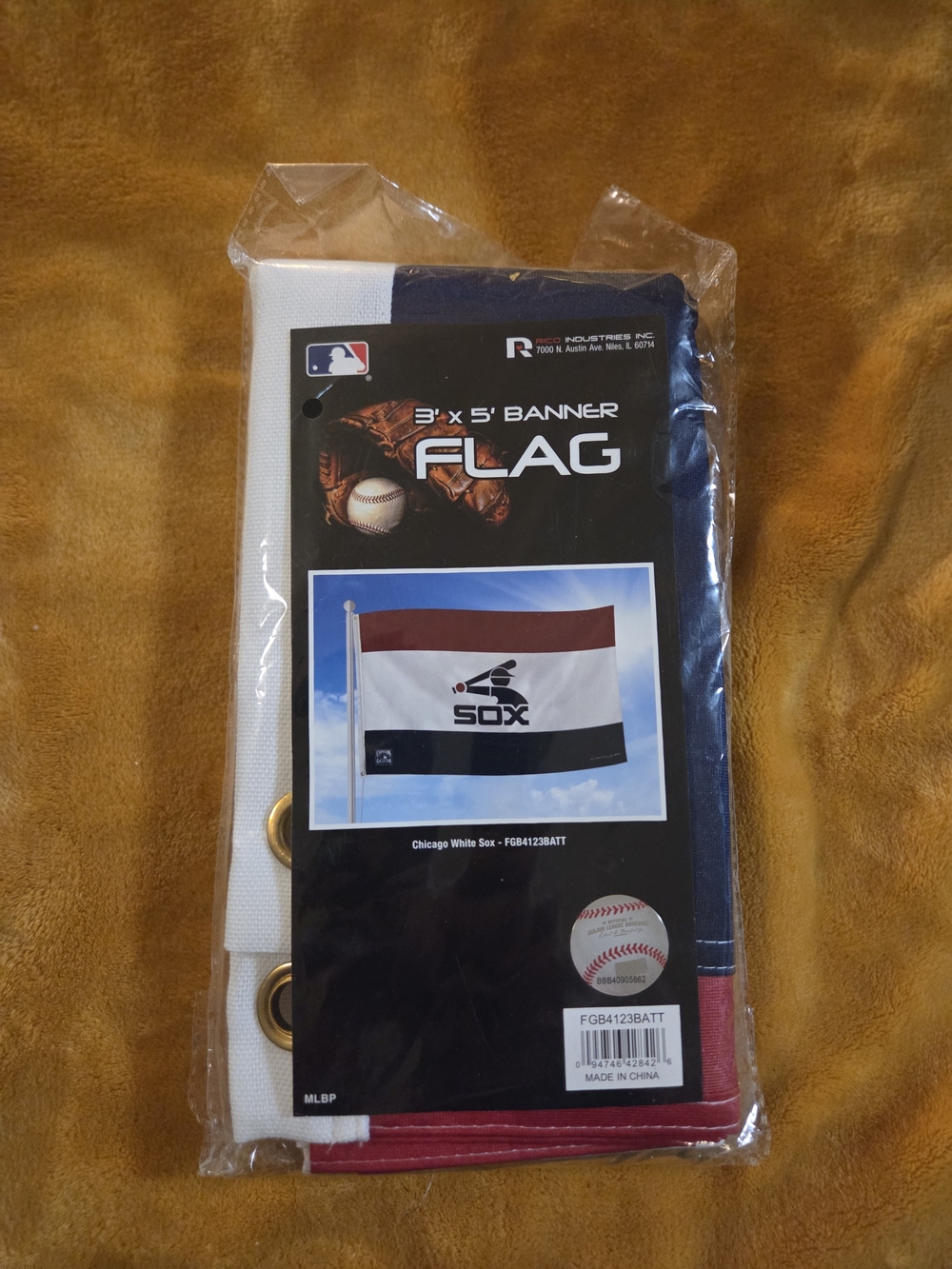 Chicago White Sox 3'x5' Banner Flag - White, Black, Red